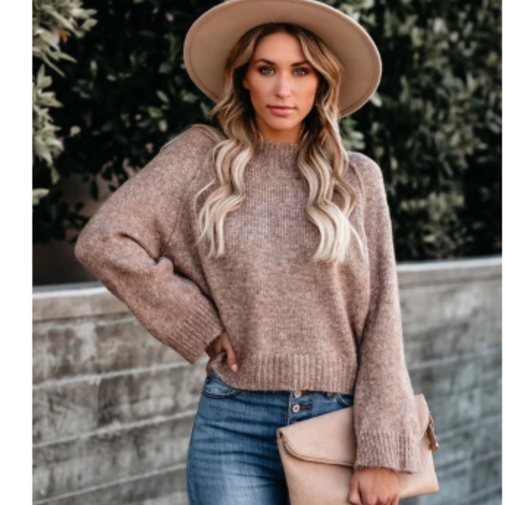 BALFOUR Cropped Knit Sweater